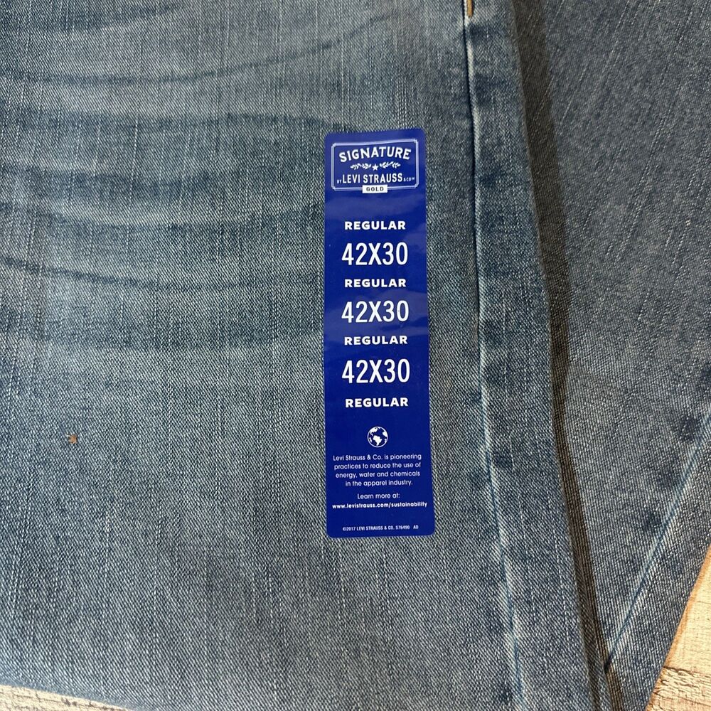 Signature Levi Strauss Gold Flex Performance Jeans Men’s 42X30 Reg Straight Leg - Picture 2 of 16
